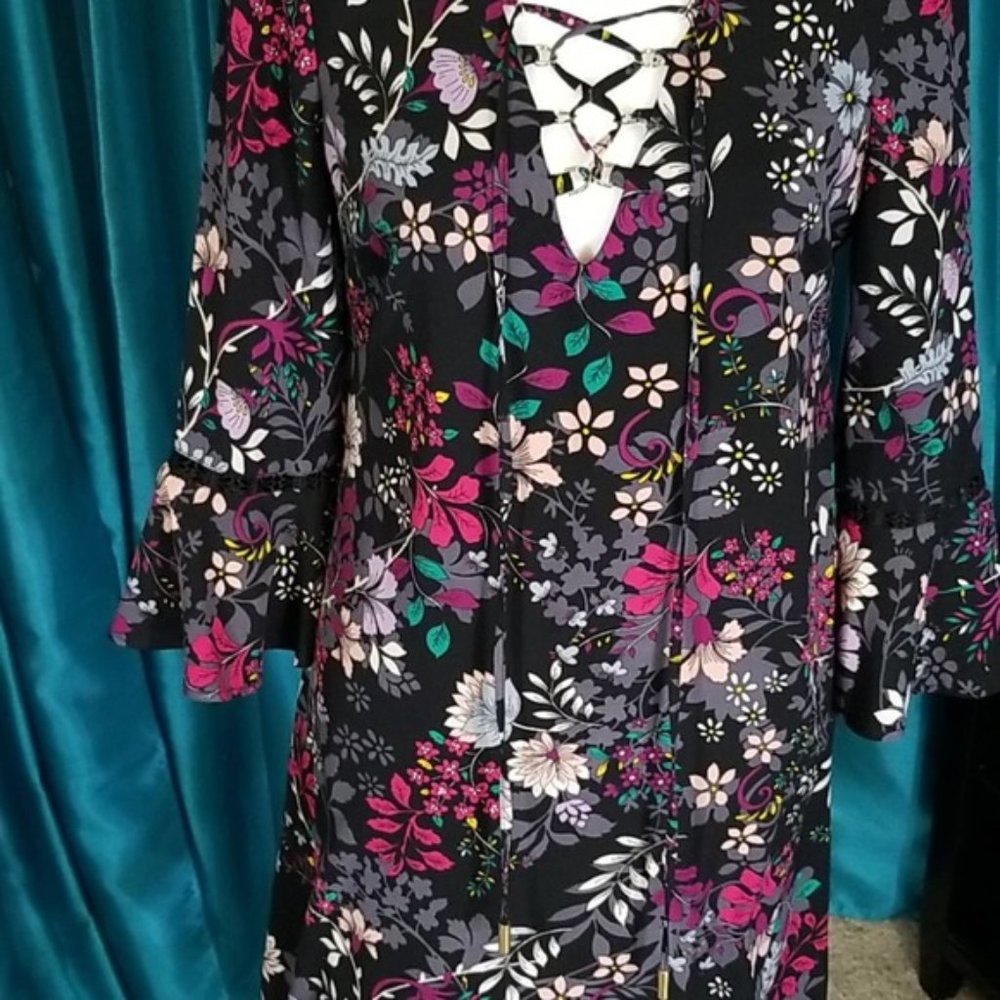 Jessica Simpson Deep V. Lace-up dress